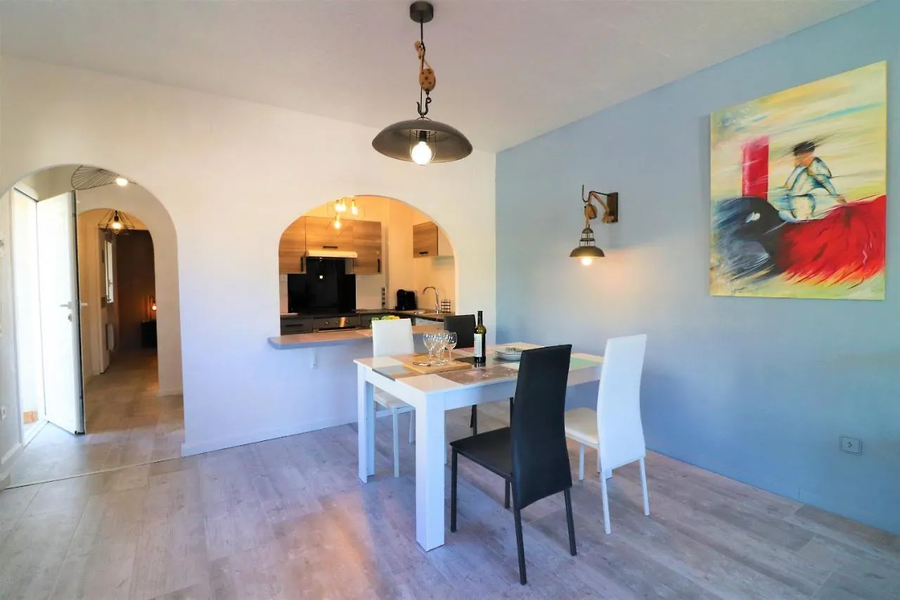 Apartamento Lanzarote 1 2 - Barneda Premium Rosas 0*,  España