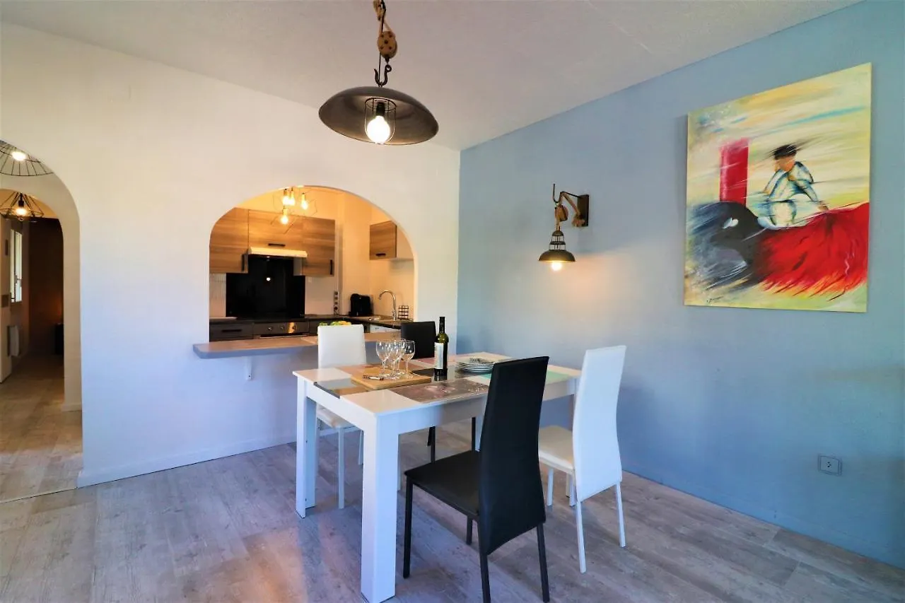 Apartamento Lanzarote 1 2 - Barneda Premium Rosas 0*,  España